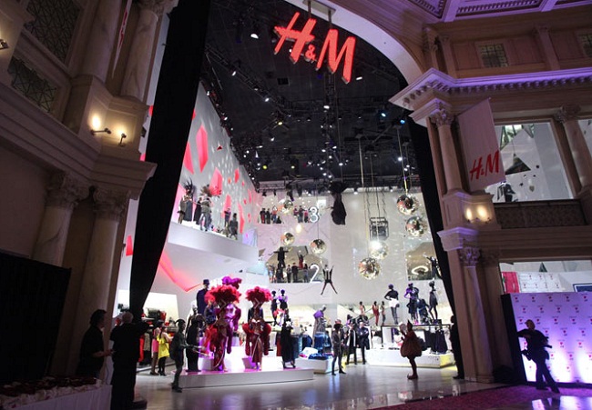 Phí mua hộ hàng H&M cạnh tranh hợp lý