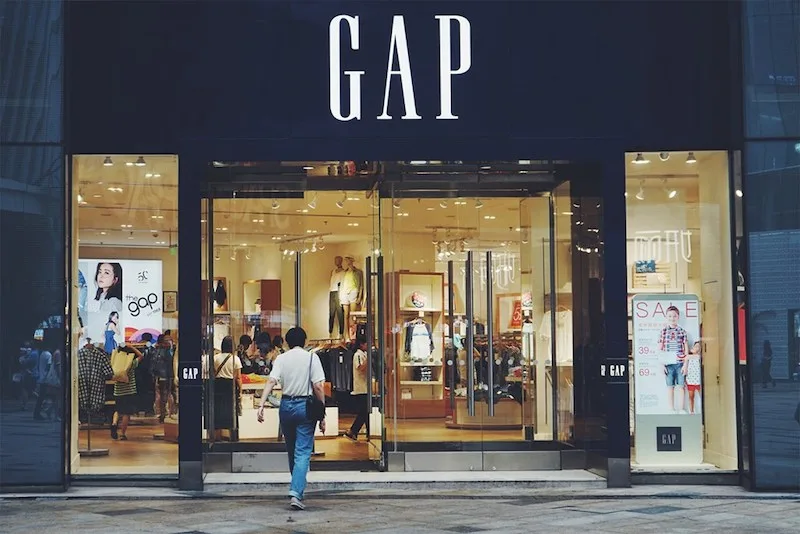 mua-hang-gap-uc