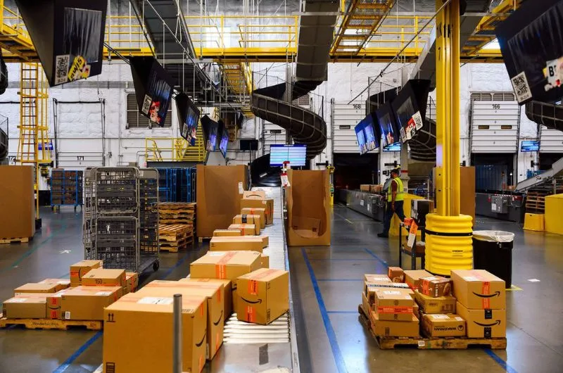 Amazon co kho o viet nam khong
