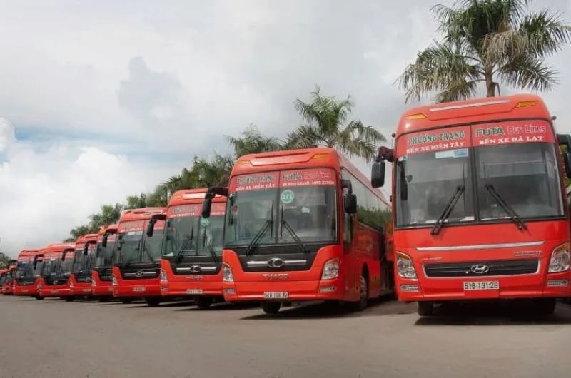 Mung 1 Tet xe phuong trang co chay khong
