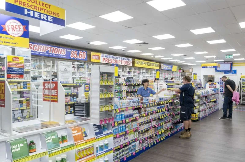 chemist's shop la gi