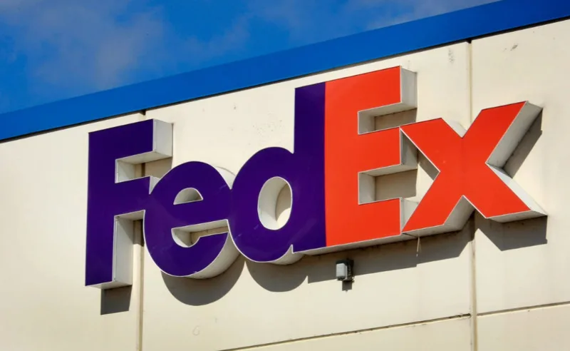 phu phi xang dau FeDex