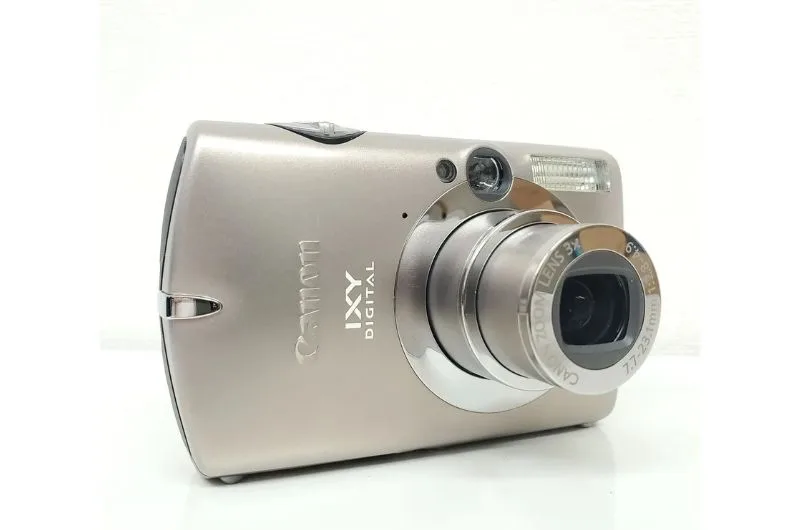 canon ixy 200f gia