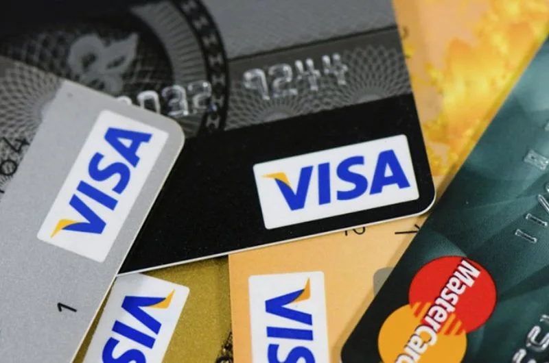 Mua-hang-quoc-te-bang-the-visa-1